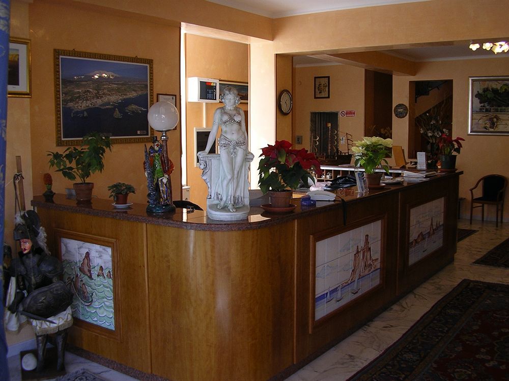 Hotel Malavoglia Aci Castello Buitenkant foto