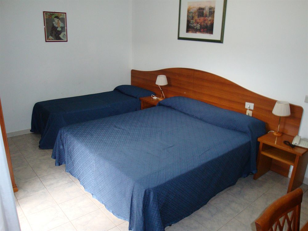 Hotel Malavoglia Aci Castello Buitenkant foto